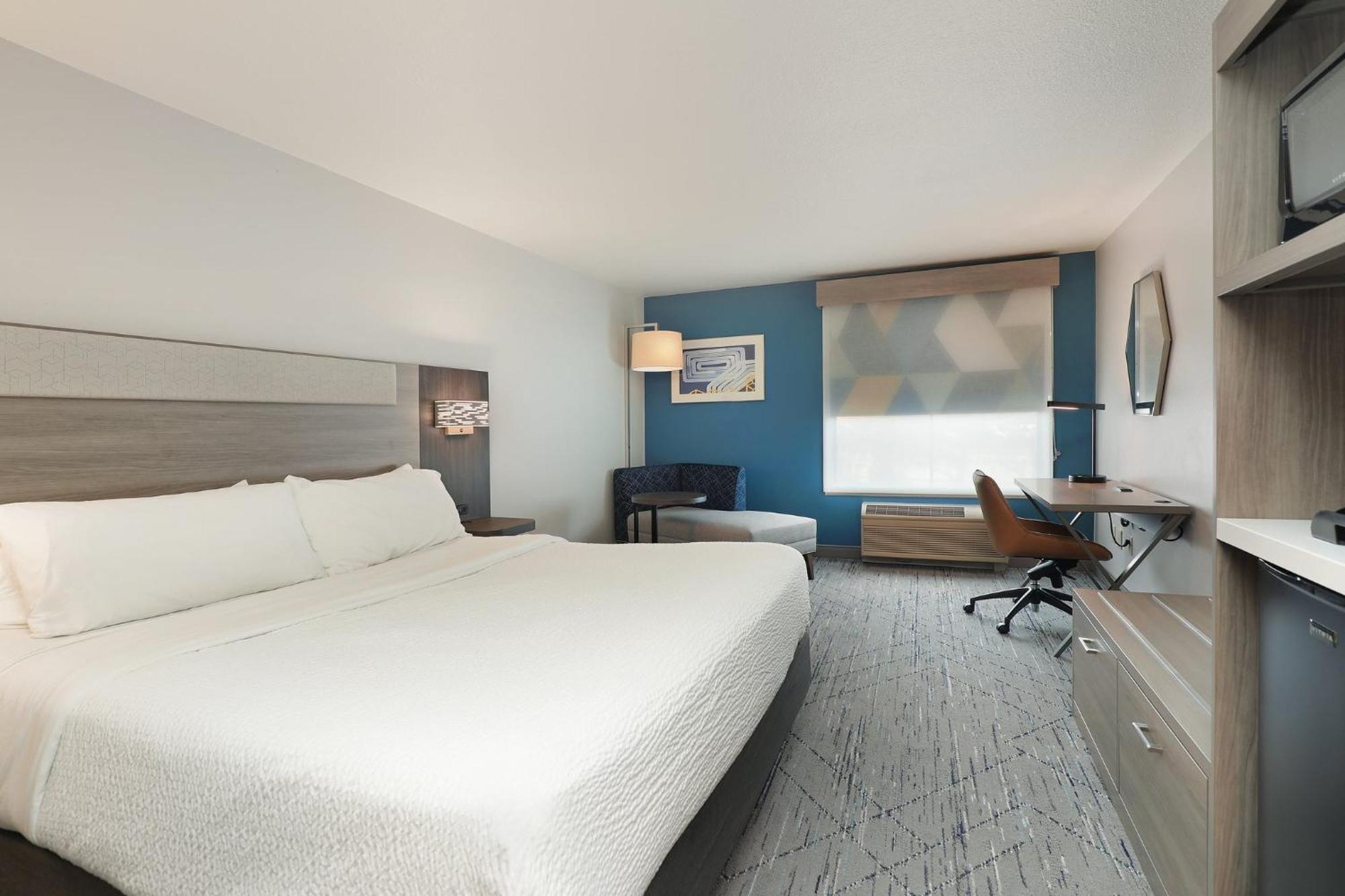Holiday Inn Express Hotel & Suites Milwaukee-New Berlin By Ihg Exterior foto
